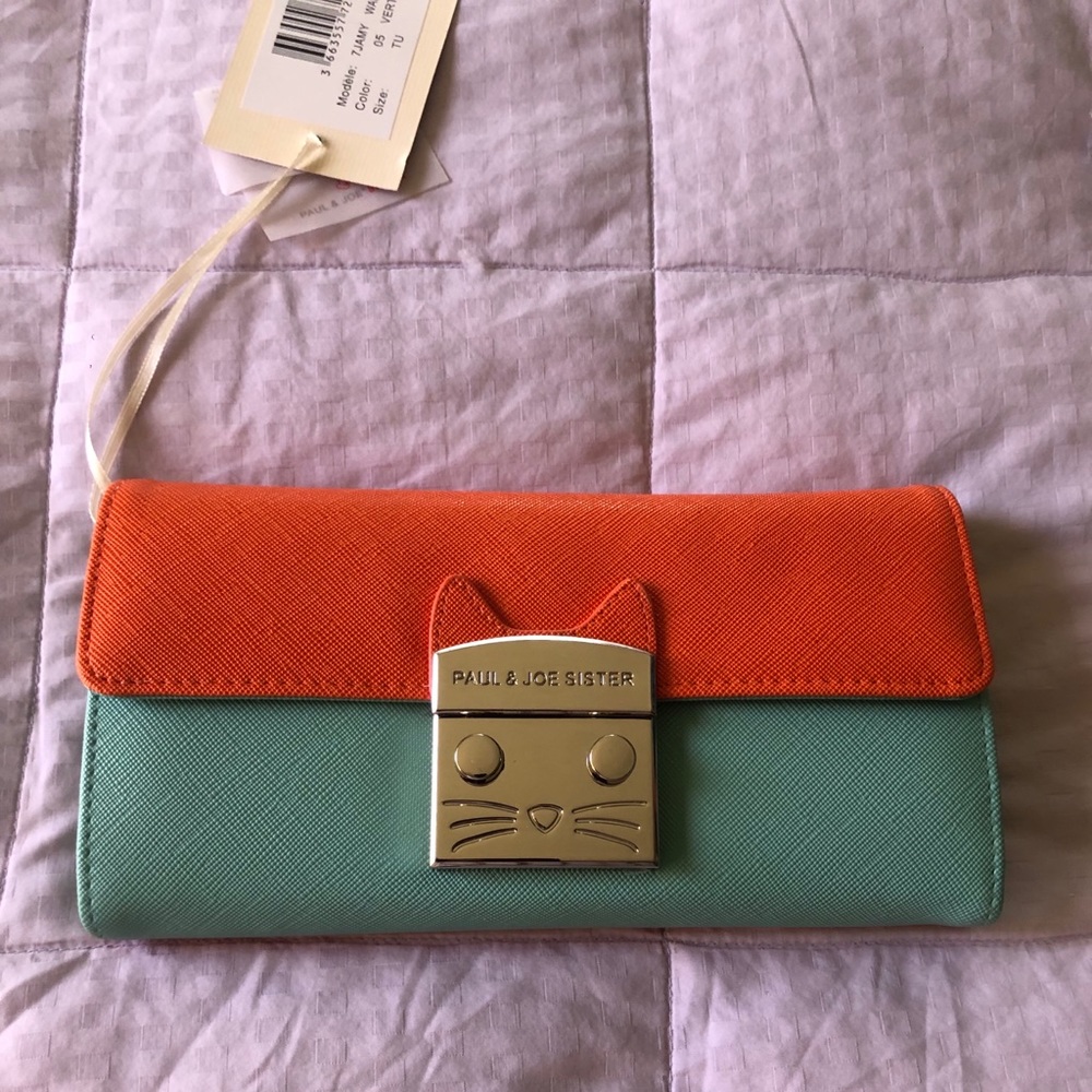 Paul and Joe sister wallet with carrying chain